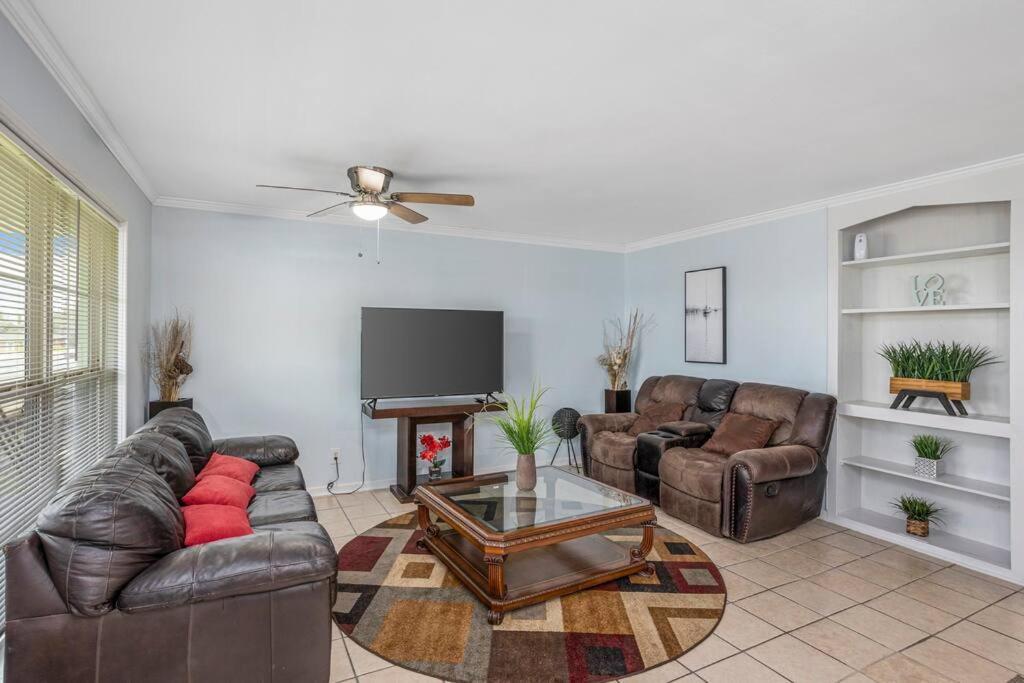 Quiet Apartment In Iowa, La מראה חיצוני תמונה